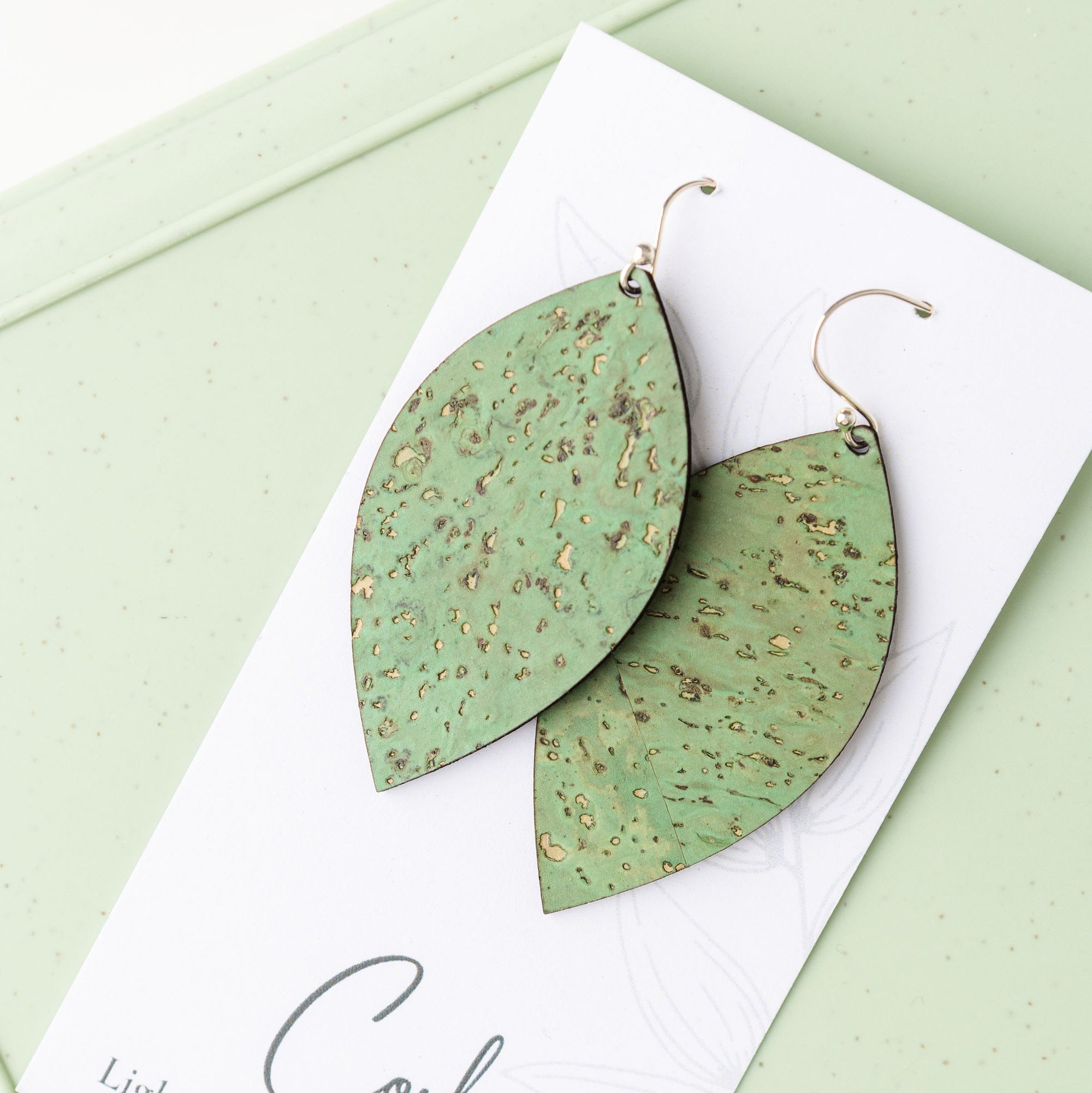 Grass Green Cork Earrings - Large Leaf