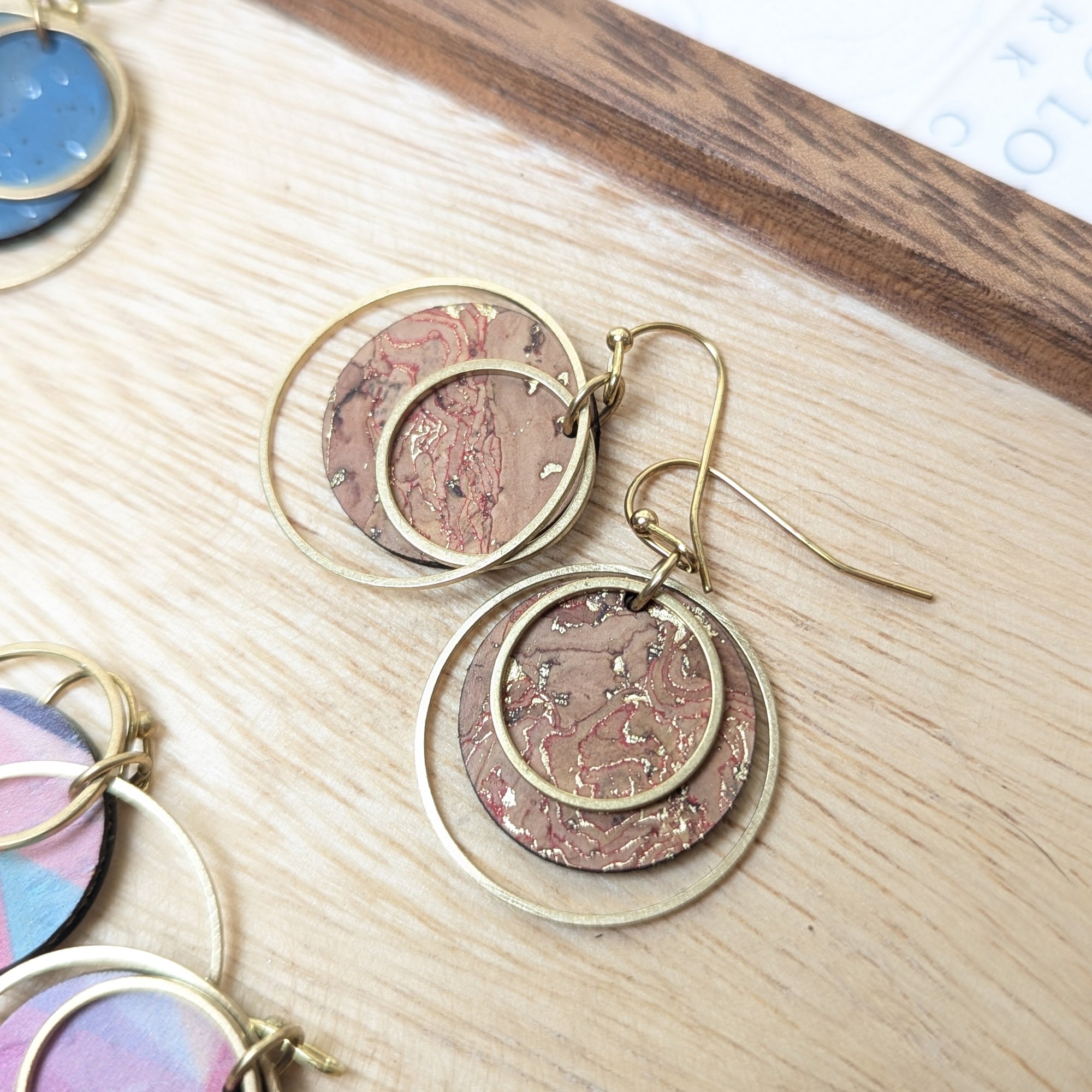 Circle Cork and Brass Earrings - Natural Gold