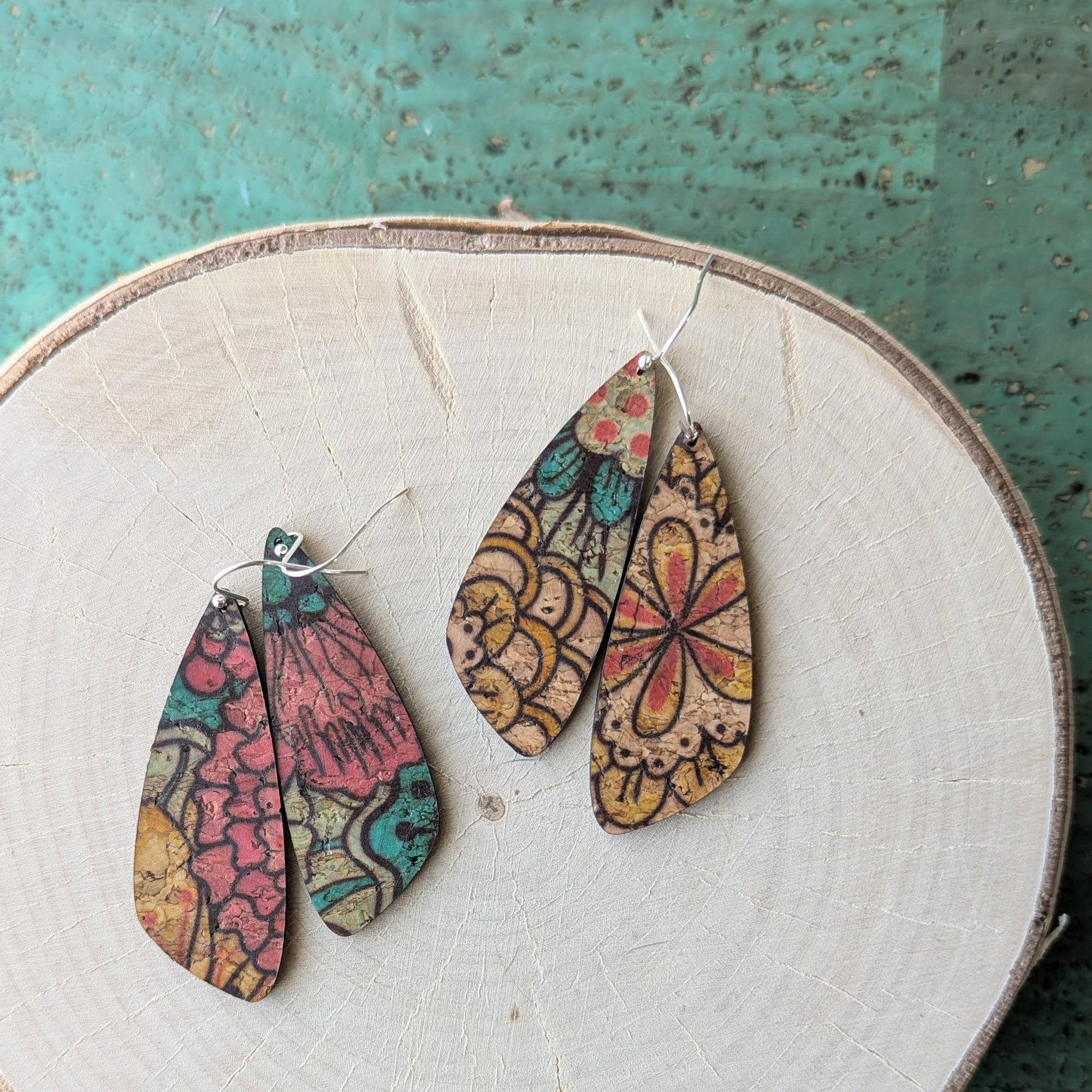 Red and Blue Dahlia Cork Earrings - Small Wing