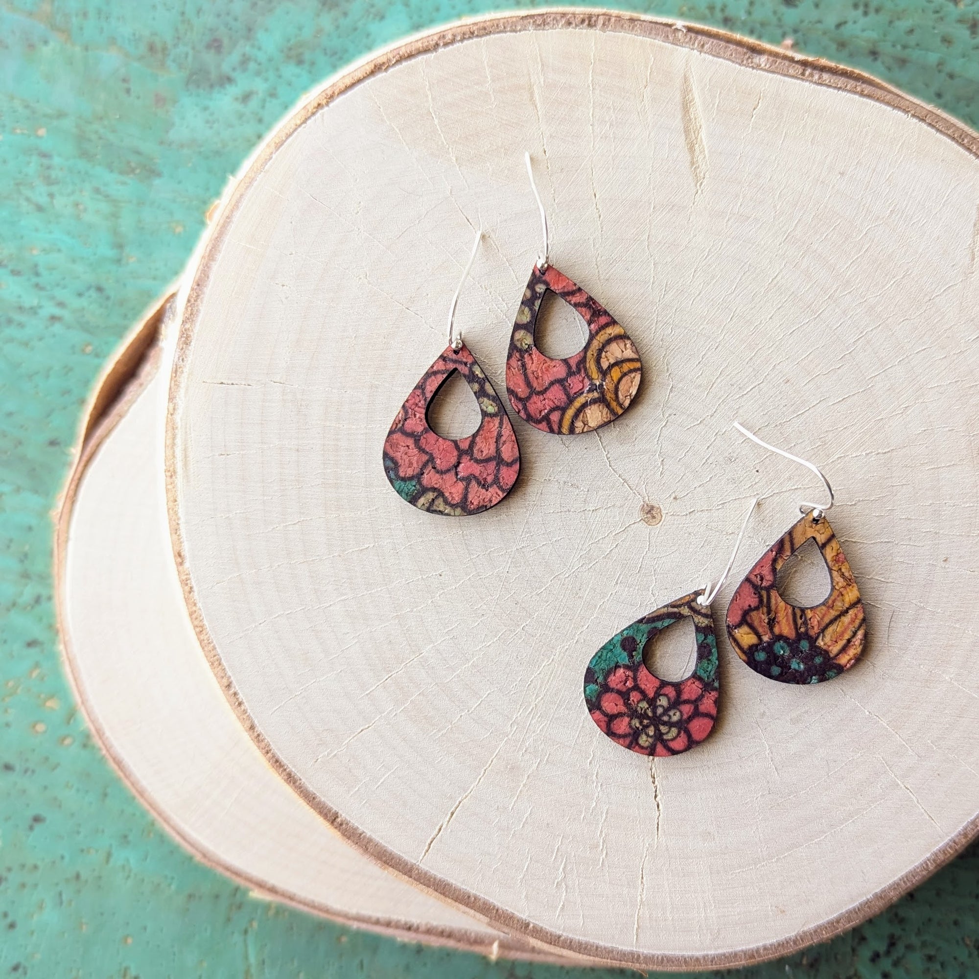 Red and Blue Dahlia Cork Earrings - Small Teardrop